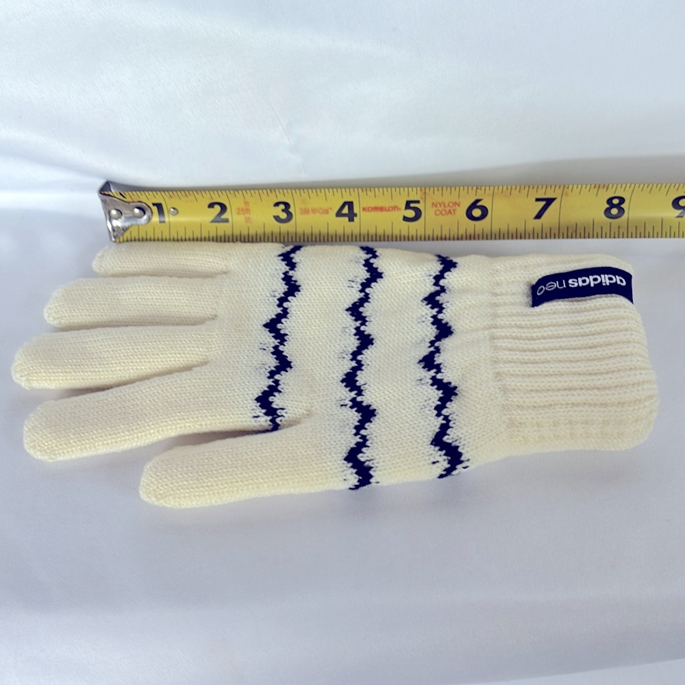 NWOT ADIDAS NEO WARM SOFT UNISEX GLOVES SIZE MEDIUM - IVORY - Picture 3 of 8